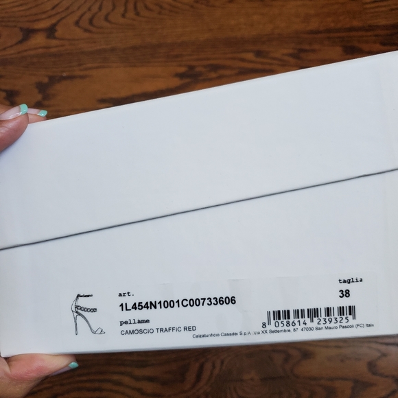 Gorgeous red bejeweled sandals - Picture 4 of 8